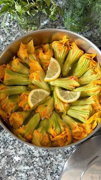 KABAK ÇİÇEĞİ DOLMASI